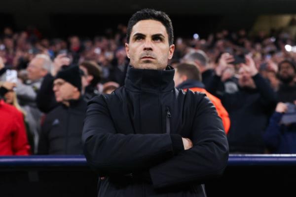 Mikel Arteta, manager of Arsenal, looks on during the UEFA Champions League quarter-final second leg match between FC Bayern München and Arsenal FC 