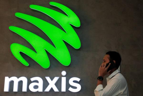 Maxis Bhd’s net profit surged 27.5 per cent to RM366 million for the third quarter ended Sept 30, 2024 from RM287 million in the same period last year, driven by both higher service revenue as well as prudent cost management. — Reuters pic