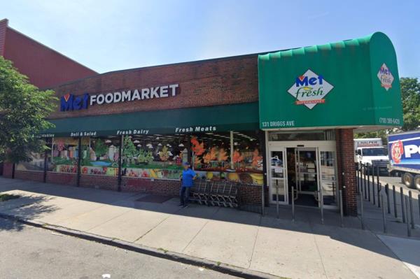 Met Foodmarkets storefront in Greenpoint, Brooklyn, NY with Walter Jo<em></em>nes and Bill Kenney discussing economy