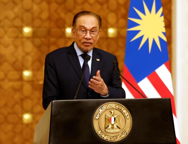 Prime Minister Datuk Seri Anwar Ibrahim has proposed that any country that refuses to acknowledge resolutions made by the United Nations (UN) should be expelled from the world body. — Bernama pic