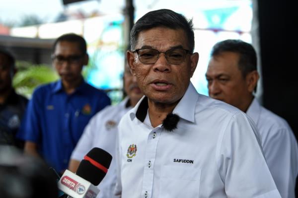 The co<em></em>nstruction of a border wall along the Malaysia-Thailand border at Sungai Golok in Kelantan is still in the proposal stage, said Home Minister Datuk Seri Saifuddin Nasution Ismail. — Bernama pic