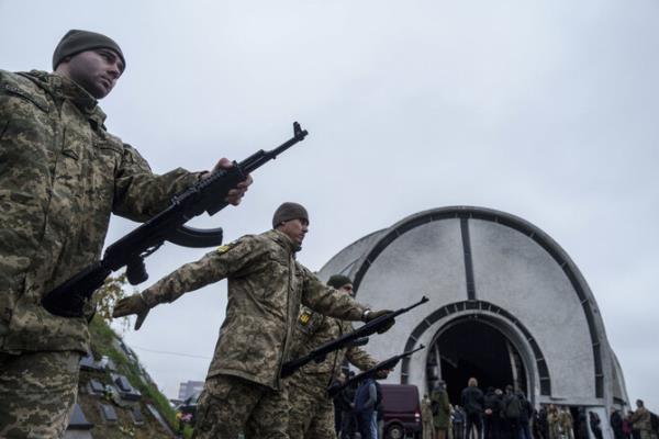 Ukraine commander says challenges increase in war with Russia